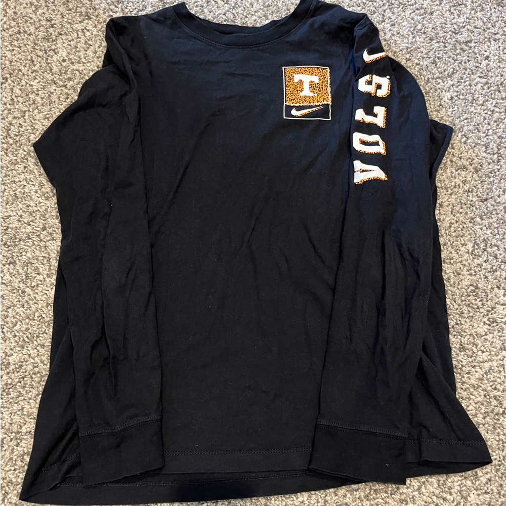 Boy’s Nike Tennessee Vols long sleeve- XL